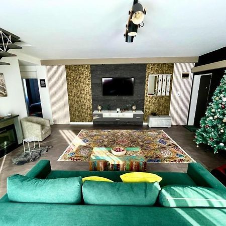 N & G Apartments Rîşnov Esterno foto