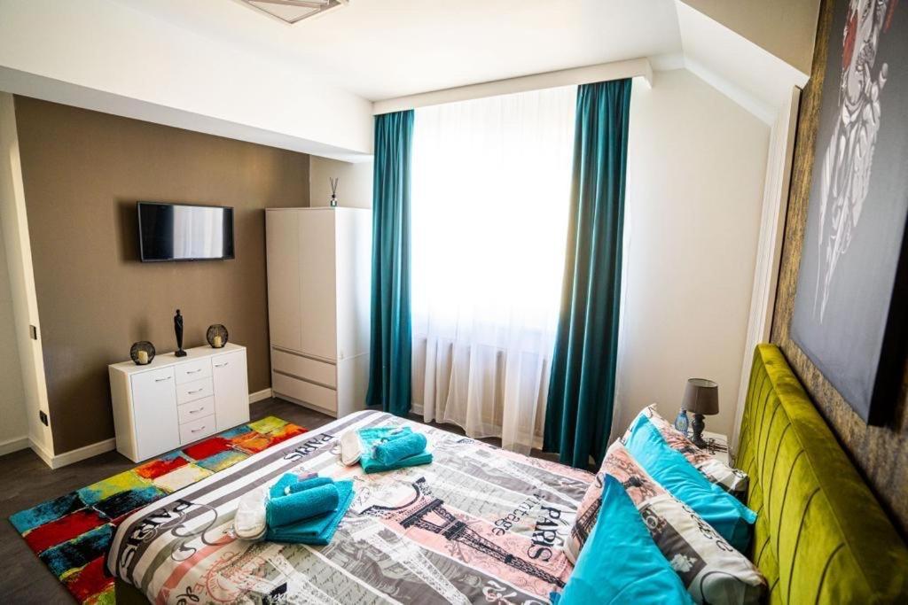 N & G Apartments Rîşnov Esterno foto