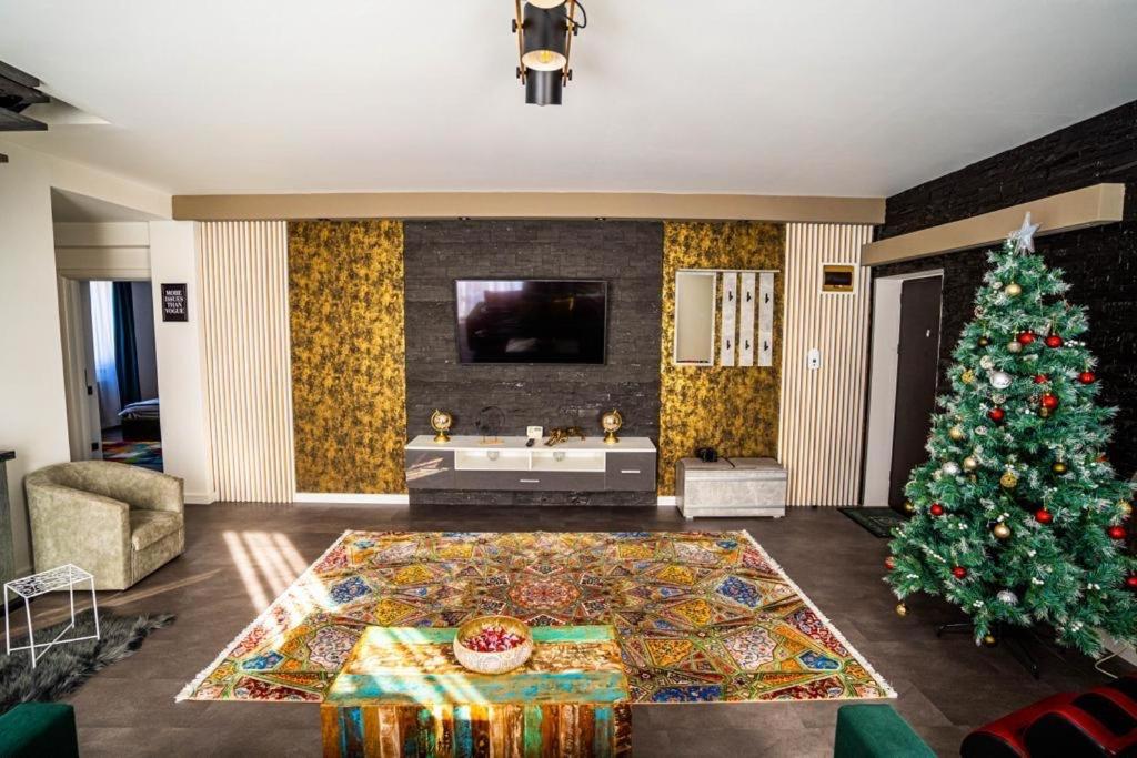 N & G Apartments Rîşnov Esterno foto